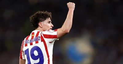 Barcelona chiêu mộ Anthony Gordon và tham vọng Julian Alvarez: Nghịch lý tài chính tại Camp Nou
