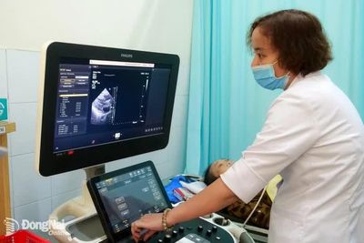 Chăm sóc người cao tuổi không chỉ là chữa bệnh
