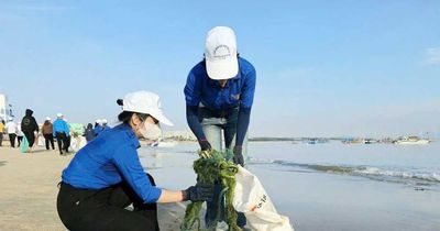 Người dân Gia Lai chung tay gìn giữ màu xanh biển đảo
