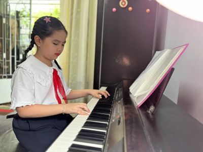 Cô trò nhỏ xuất sắc toàn diện