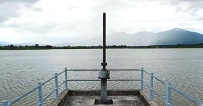 Điều tiết nước qua tràn 3 hồ chứa để bảo đảm an toàn công trình