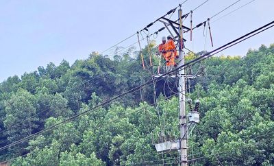 Điện về thắp sáng vùng cao