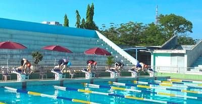 450 vận động viên tranh tài tại Giải Bơi truyền thống học sinh phổ thông