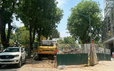 Quá hạn 31/5, 'lô cốt' dự án chống ngập vẫn án ngữ phố Quang Trung