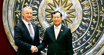Chủ nhiệm Ủy ban Quốc phòng, An ninh và Đối ngoại, Thượng tướng Lê Tấn Tới làm việc với Đoàn Ủy ban Quốc phòng và các lực lượng vũ trang, Hạ viện Pháp