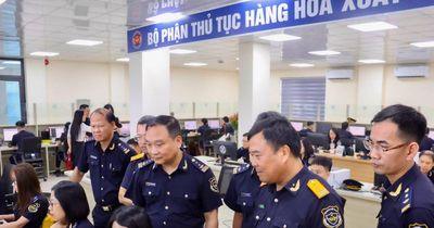 Hải quan khu vực III: Gần 400 tờ khai xử lý thông suốt trong ngày đầu thí điểm thông quan tập trung