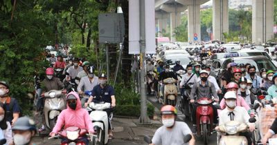 Hà Nội hỗ trợ đổi xe điện: Bài toán không chỉ là tiền