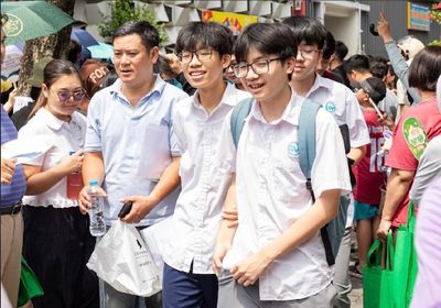 2.300 cán bộ, giáo viên chấm thi lớp 10 từ hôm nay, dự kiến công bố điểm từ 19/6