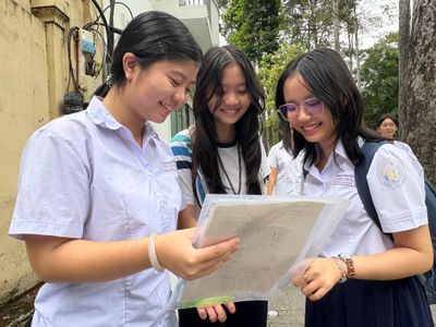 Thi lớp 10 tại TP.HCM: Thí sinh nói đề Toán vừa sức, thi nhau đoán điểm