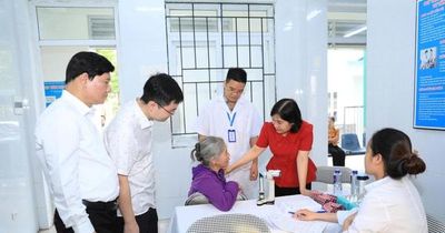 Người dân Hà Nội được khám sức khỏe định kỳ miễn phí mỗi năm một lần