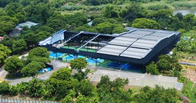 Hà Nội: Sau phản ánh của Gia đình và Xã hội, cụm sân thể thao trái phép ven sông Đáy khẩn trương tháo dỡ