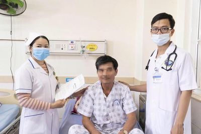 Chân lạnh toát sau cơn đau bất thường, bác sĩ cảnh báo dấu hiệu nguy cơ mất chi