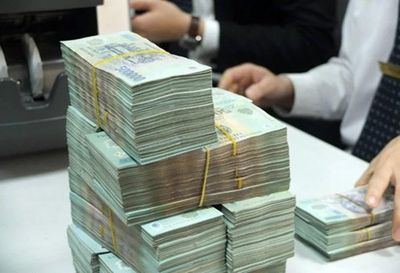 Thu ngân sách vượt 1,3 triệu tỷ đồng, giải ngân đầu tư công còn chậm