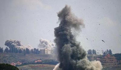Israel và Lebanon 'vừa đàm vừa đánh'