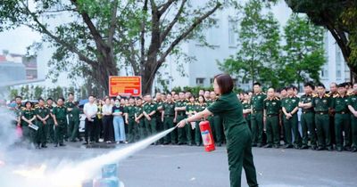 Hơn 1.000 y - bác sĩ Bệnh viện Quân y 103 được trang bị kỹ năng xử lý cháy, nổ