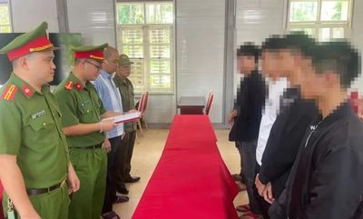 Khởi tố nhóm đối tượng quậy phá tại ký túc xá Trường Cao đẳng Sơn La