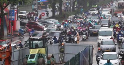 Bảo đảm giao thông tại hơn 70 vị trí rào chắn phục vụ các dự án trọng điểm của Thủ đô