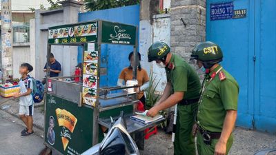 Công an phường Đông Hưng Thuận huy động 100% quân số làm sạch địa bàn