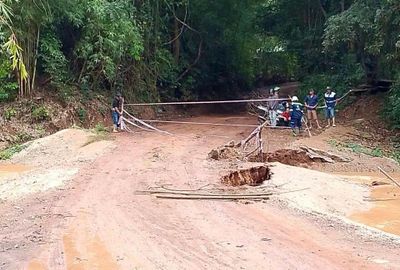 Đồng Nai: Cây cầu duy nhất nối Đồng Xoài với Biên Hòa hư hỏng nặng do mưa lũ
