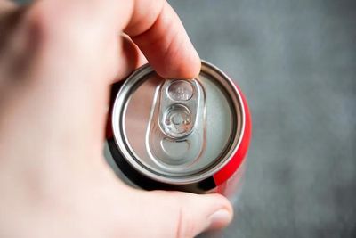 7 tác hại nghiêm trọng của nước tăng lực mà nhiều người vẫn xem nhẹ