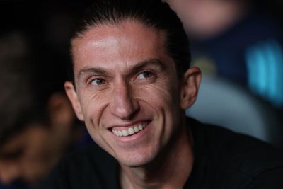 Monaco trả giá vì Filipe Luis không có bằng HLV