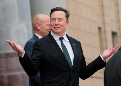 SpaceX của Elon Musk có động thái bất ngờ trước thềm IPO