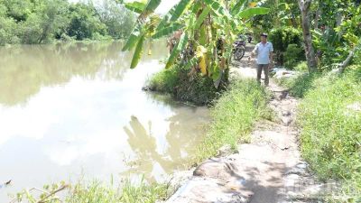 Đồng Tháp cần xử lý 8 điểm sạt lở bờ kênh