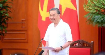 Đổi mới mạnh mẽ phương thức lãnh đạo của Đảng qua công tác tổ chức và cán bộ