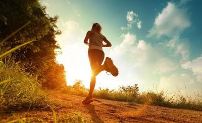 Tập luyện dưới trời nắng nóng: Hãy ăn 1 muỗng này