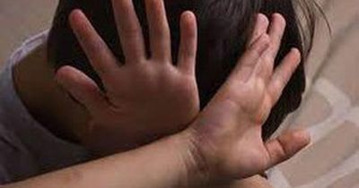 Mẹ kế là giáo viên mầm non bạo hành khiến bé trai 11 tuổi tử vong