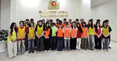 Khởi tố 18 đối tượng trong đường dây quảng bá website cờ bạc trực tuyến
