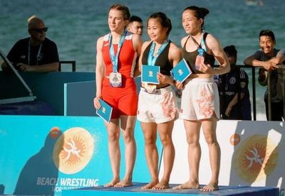 Việt Nam giành 2 HCV , 3 HCB tại giải vô địch vật bãi biển U.17 châu Á 2026