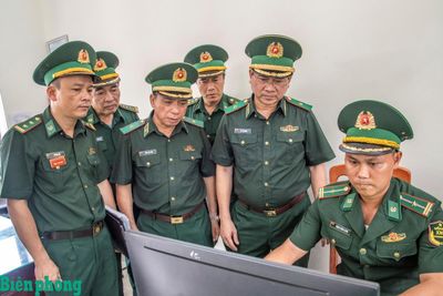Kiểm tra toàn diện kết quả thực hiện nhiệm vụ công tác Biên phòng 6 tháng đầu năm 2026 tại Đồn Biên phòng cửa khẩu cảng Quy Nhơn