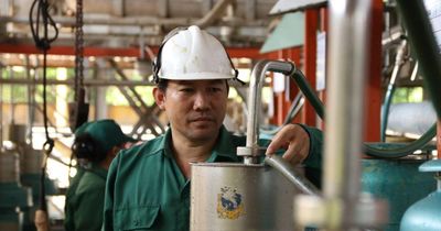 Những người 'gỡ khó' dây chuyền sản xuất