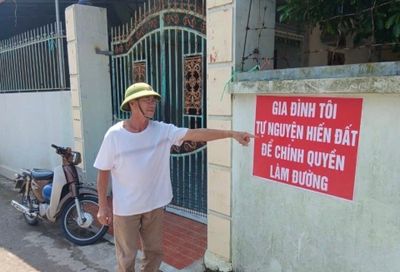 Hải Phòng: 64 hộ gia đình đồng loạt treo biển 'tự nguyện hiến đất làm đường'