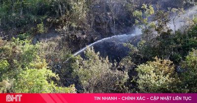 Nhanh chóng dập tắt lửa rừng ở Nghi Xuân