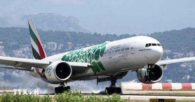 Emirates cắt giảm gần nửa triệu ghế bay trong tháng Sáu
