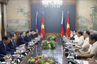 Nguồn cảm hứng Việt Nam nhìn từ Philippines