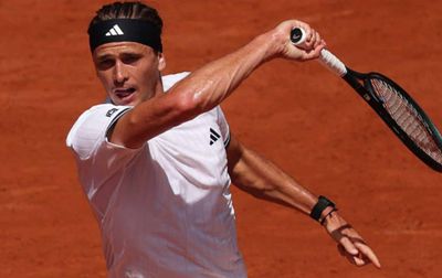 'Hoàng tử Đức' Zverev tiến gần đến chức vô địch Roland Garros