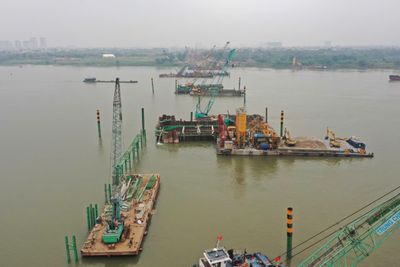 Hà Nội chốt tiến độ giải phóng mặt bằng 9 cầu vượt sông Hồng, sông Đuống