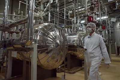 Kho uranium làm được 10 quả bom của Iran đang ở đâu?