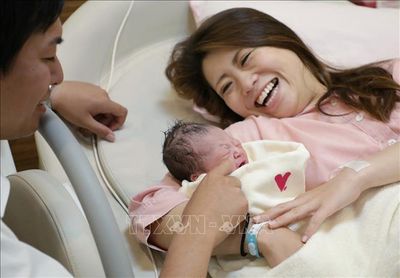 Tỷ lệ sinh tại Nhật Bản giảm kỷ lục