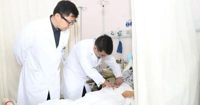 Người phụ nữ 27 tuổi phải cắt bỏ đại tràng vì làm 'điều dại dột' suốt 4 năm