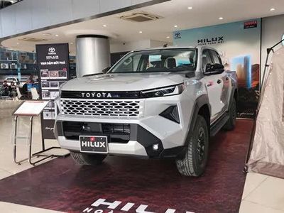 Toyota Hilux bất ngờ vượt Vios về doanh số tháng 5/2026