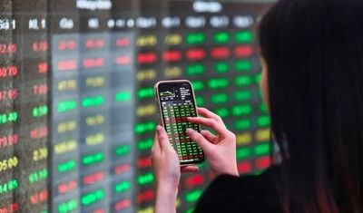 VN Index vẫn giữ được trên mốc 1.800 điểm