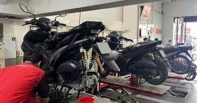 Những ngày đầu đổ xăng E10, xe máy vận hành ra sao?