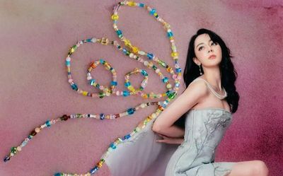 Địch Lệ Nhiệt Ba hóa nàng thơ cổ tích trong bộ ảnh đón tuổi mới