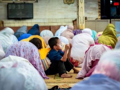 Indonesia: Các nền tảng chạy đua trước lệnh ngắt mạng xã hội với trẻ vị thành niên