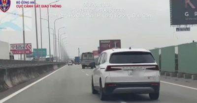 Chuyển làn không tín hiệu báo trước, hàng trăm tài xế bị phạt nguội