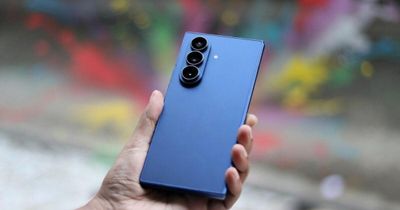 Galaxy Z Fold8 Ultra lộ diện với pin 5.000mAh và sạc 45W nhưng vẫn giữ thân máy siêu mỏng